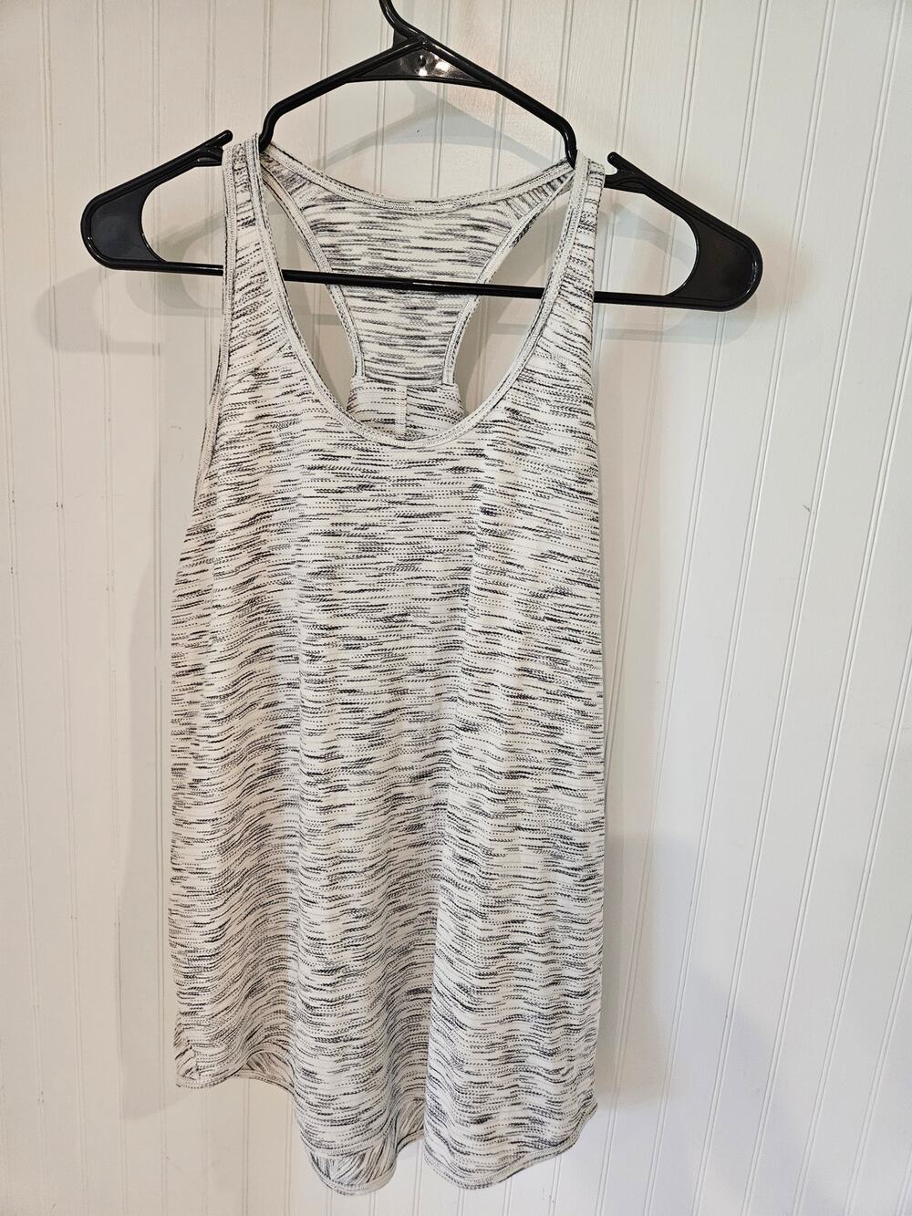 Lululemon tank top Striped Razorback Size 4